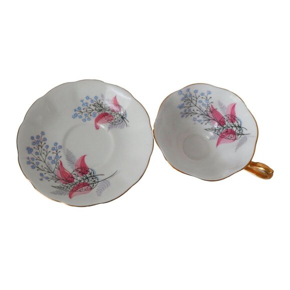 Vintage ROYAL ALBERT Bone China Teacup & Saucer Tea Cup Blue England Floral - Picture 5 of 7